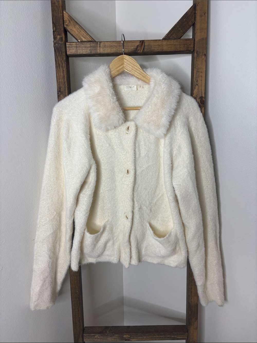 Cyrus Cream Faux Fur Teddy Jacket Size M